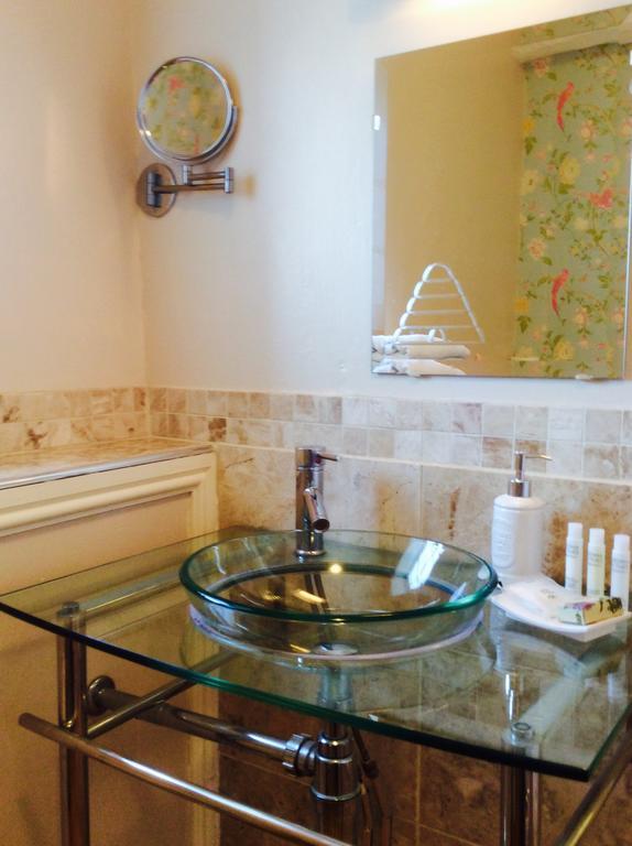 Bed & Breakfast The Beehive 4*